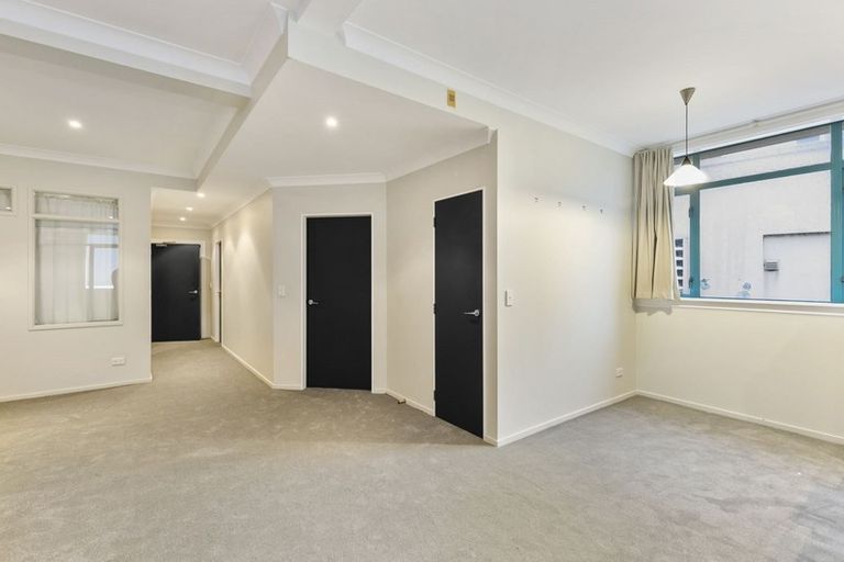 Photo of property in Vicino Apartments, 25/33 Taranaki Street, Te Aro, Wellington, 6011