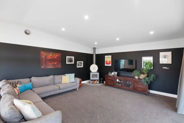 Photo of property in 12 Broadsea Avenue, Ruby Bay, Mapua, 7005