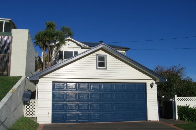 Photo of property in 24 Omar Street, Khandallah, Wellington, 6035