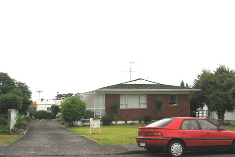 Photo of property in 2/4 Evelyn Place, Hillcrest, Auckland, 0627