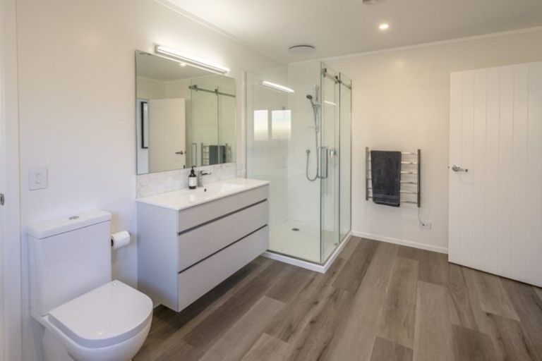 Photo of property in 18 Marine Parade South, Foxton Beach, Foxton, 4815