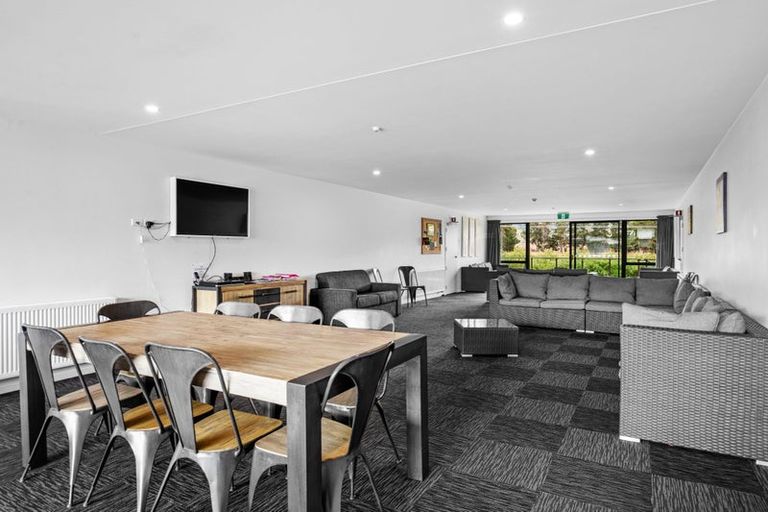 Photo of property in 16 Silverstone Drive, Cromwell, 9384