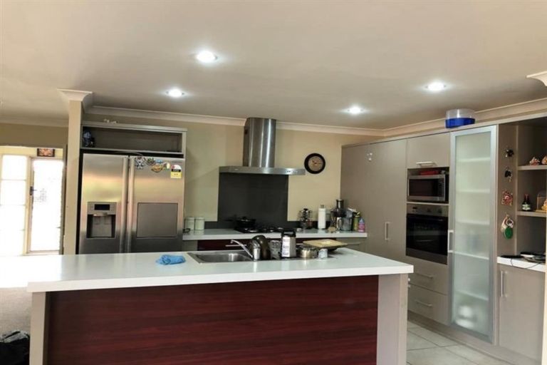 Photo of property in 20 Aberdeen Crescent, Wattle Downs, Auckland, 2103