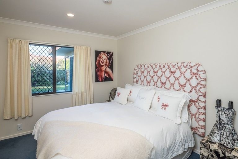 Photo of property in 4 Lorna Irene Drive, Raumati South, Paraparaumu, 5032