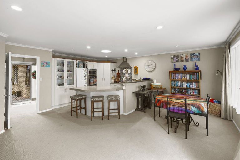 Photo of property in 48 Farringdon Avenue, Rototuna North, Hamilton, 3210