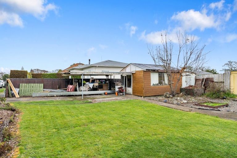 Photo of property in 2 Hobson Place, Takaro, Palmerston North, 4412