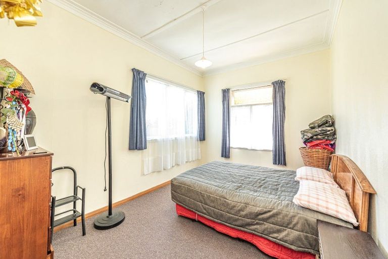 Photo of property in 1 Parkes Avenue, Saint Johns Hill, Whanganui, 4501