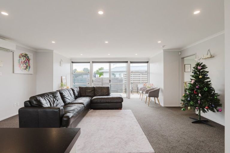 Photo of property in 73 Herbert Avenue, Cloverlea, Palmerston North, 4412