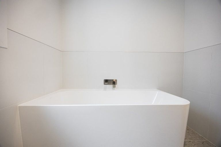 Photo of property in 680 Swanson Road, Swanson, Auckland, 0612
