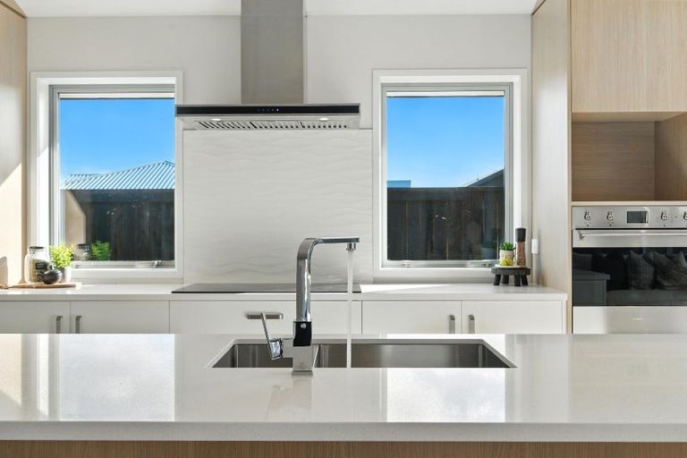 Photo of property in 9 Silverwood Lane, Leamington, Cambridge, 3495