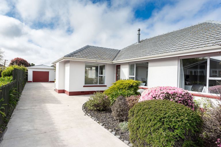 Photo of property in 932 Avonside Drive, Avondale, Christchurch, 8061