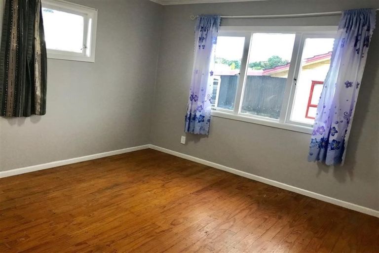 Photo of property in 52 Awatere Street, Clover Park, Auckland, 2023