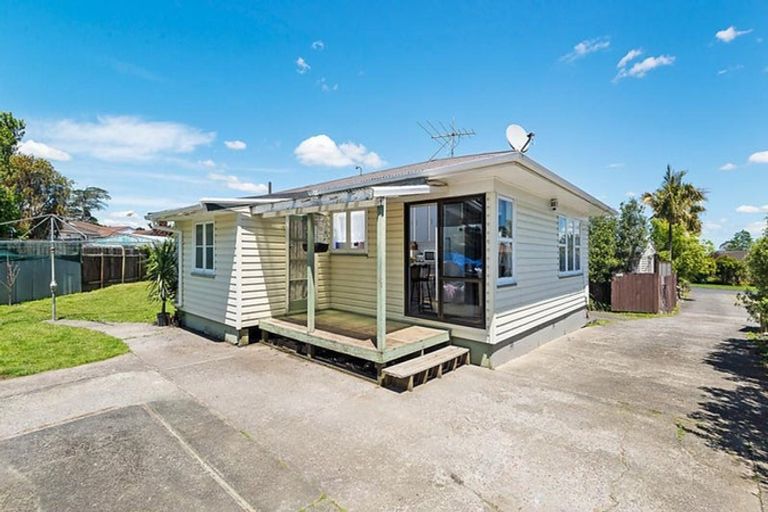 Photo of property in 112 Cargill Street, Papakura, 2110