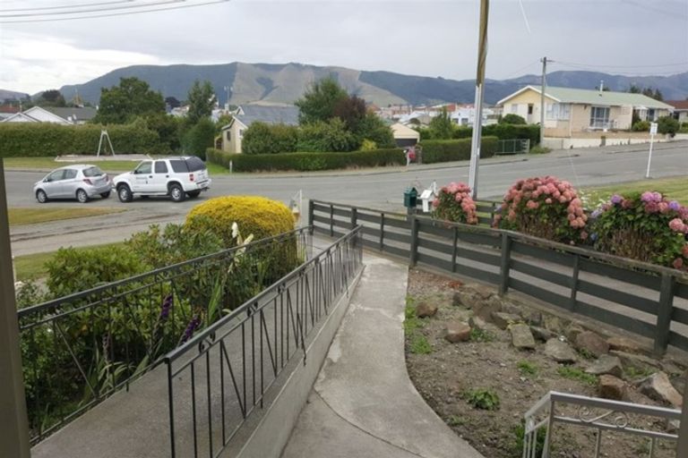 Photo of property in 12a Cameron Street, Waimate, 7924