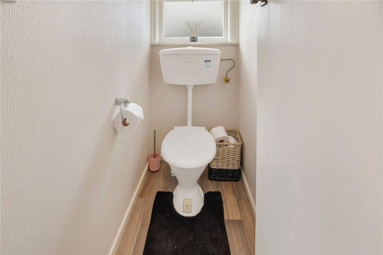 Photo of property in 1/4 Royal Arch Place, Rosehill, Papakura, 2113