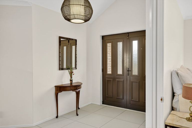 Photo of property in 46 Rockview Place, Mount Pleasant, Christchurch, 8081