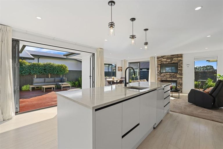 Photo of property in 5 William Deans Drive, Prebbleton, 7604