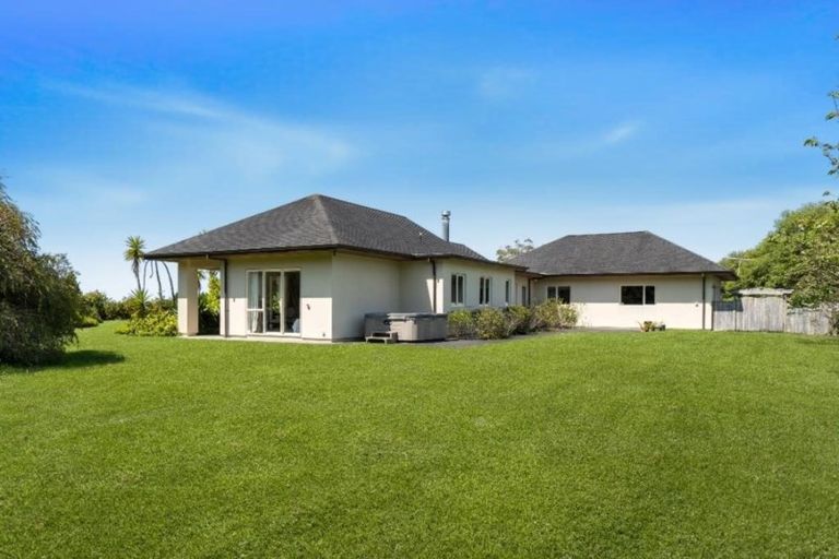 Photo of property in 124 Three Oaks Drive, Dairy Flat, Albany, 0794