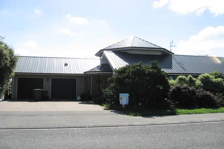 Photo of property in 17 Woodville Street, Leeston, 7632