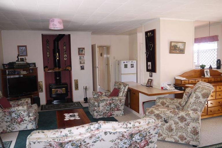 Photo of property in 2/60 Kinloch Road, Kinloch, Taupo, 3377