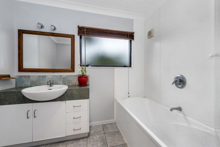 Photo of property in 24 John Webb Drive, Glenview, Hamilton, 3206