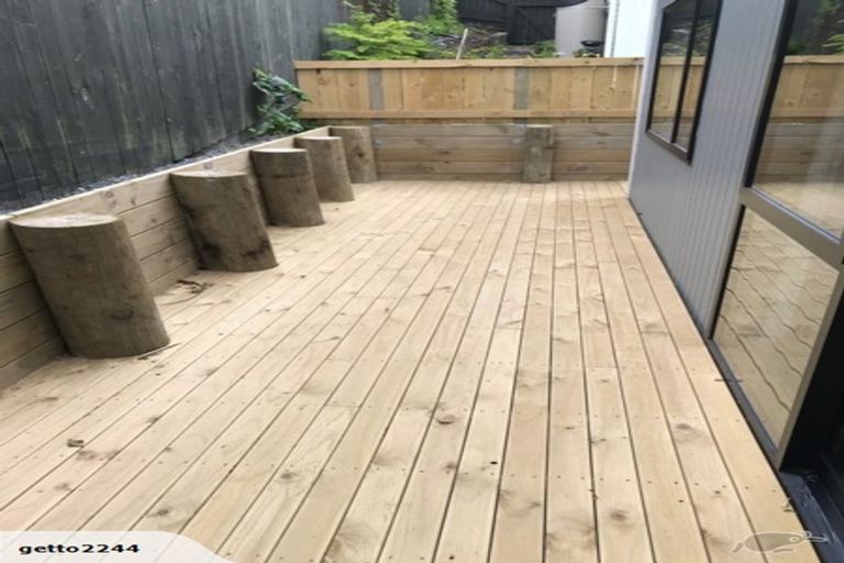 Photo of property in 18b Ranui Terrace, Tawa, Wellington, 5028