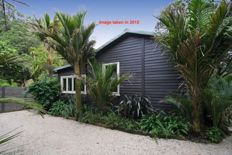 Photo of property in 52 Beach Valley Road, Piha, New Lynn, 0772
