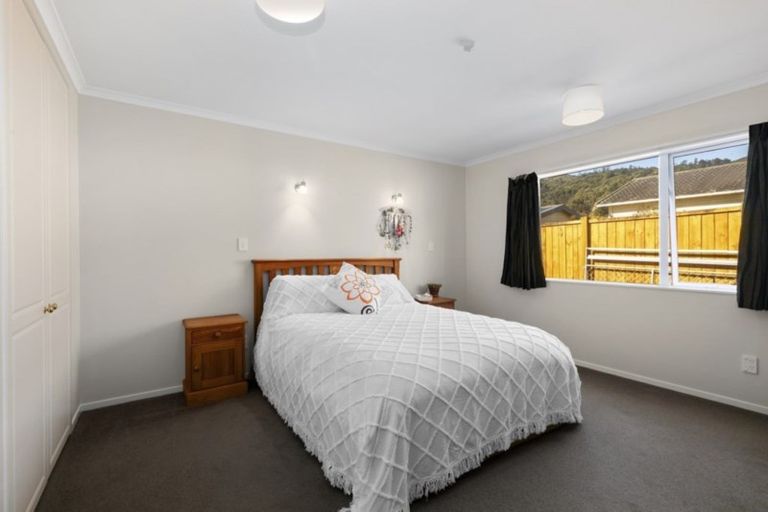Photo of property in 104 Kowhai Street, Naenae, Lower Hutt, 5011