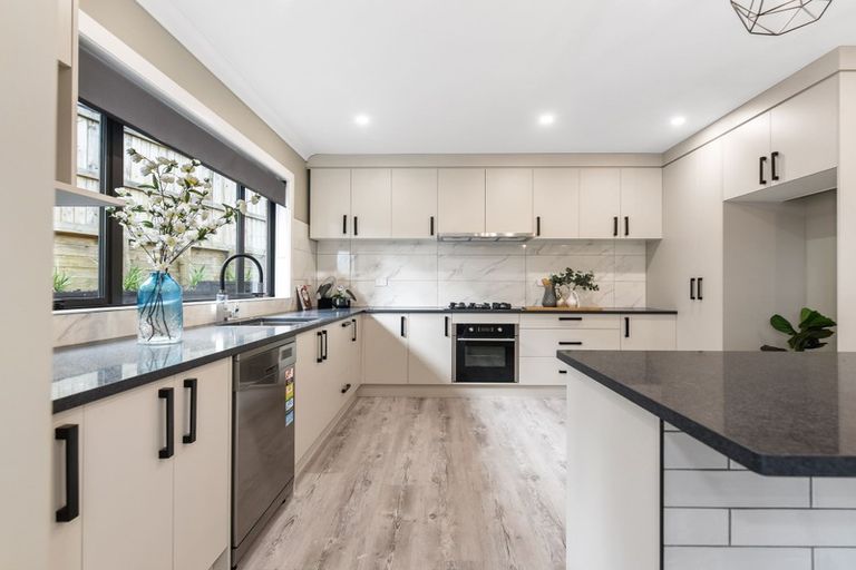 Photo of property in 16 Waireka Road, Rototuna North, Hamilton, 3210