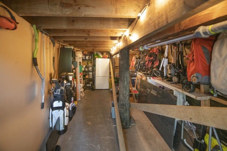 Photo of property in 10 Oriental Terrace, Mount Victoria, Wellington, 6011