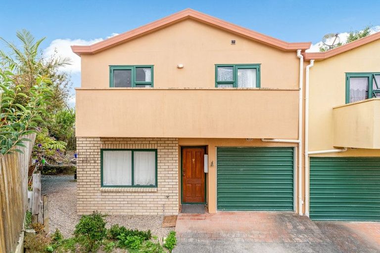 Photo of property in 59k Astley Avenue, New Lynn, Auckland, 0600