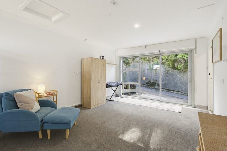 Photo of property in 8b Homebush Road, Khandallah, Wellington, 6035