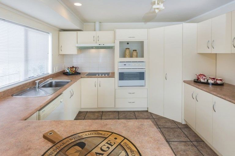 Photo of property in 1/18 Edendale Road, Somerville, Auckland, 2014