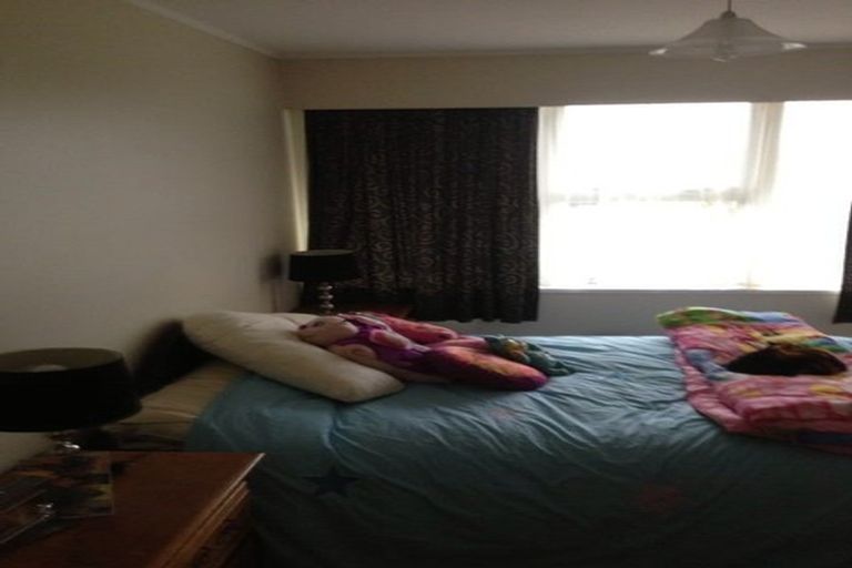 Photo of property in 1 Hume Drive, Hillcrest, Auckland, 0627