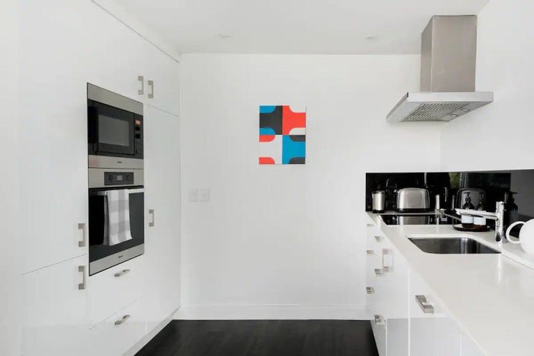 Photo of property in 76 Elizabeth Street, Mount Victoria, Wellington, 6011