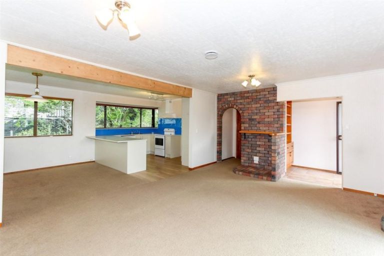 Photo of property in 54 Branch Road, Highlands Park, New Plymouth, 4312