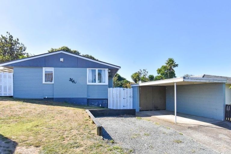 Photo of property in 17 Totara Street, Waiuku, 2123