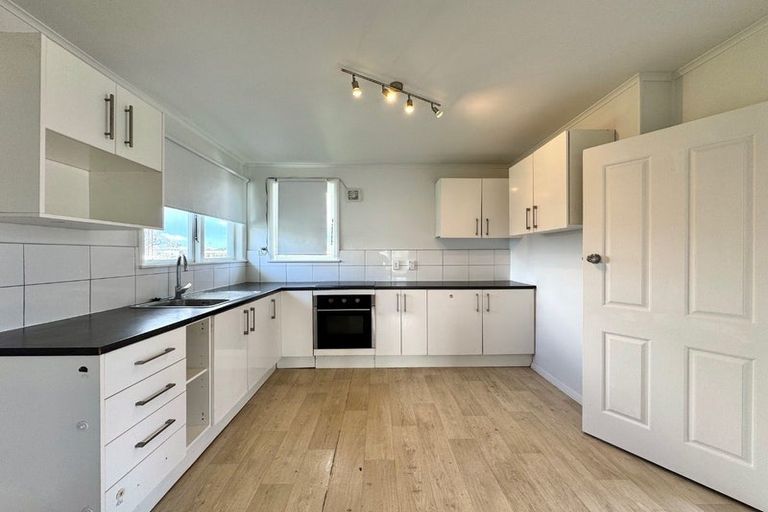 Photo of property in 26 Courtenay Crescent, Mangere East, Auckland, 2024