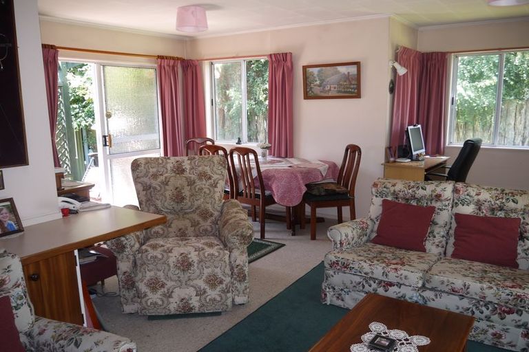 Photo of property in 2/60 Kinloch Road, Kinloch, Taupo, 3377
