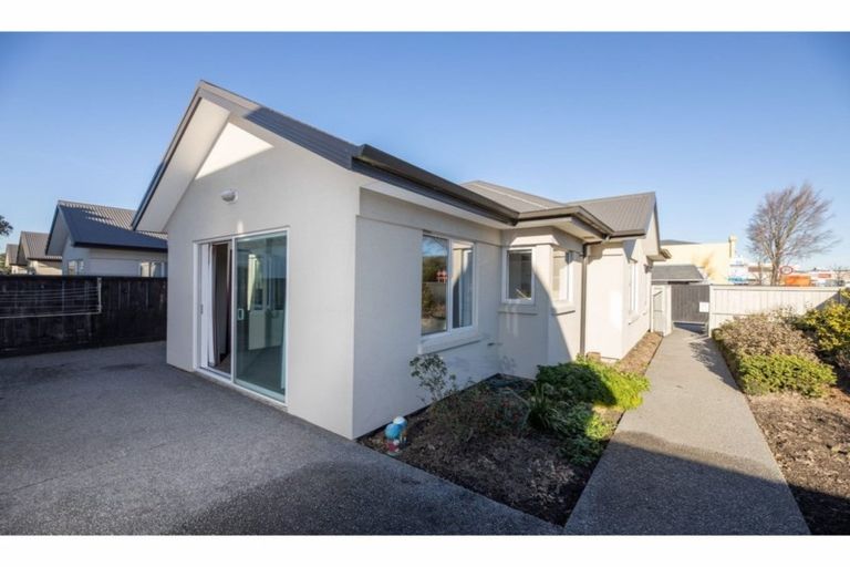 Photo of property in 1/6 Kauri Street, Riccarton, Christchurch, 8041