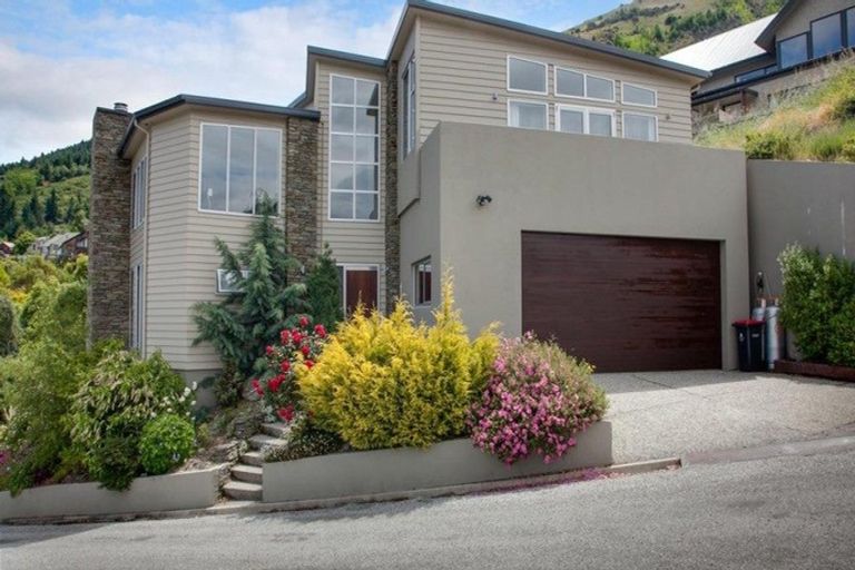 Photo of property in 2a Marina Drive, Frankton, Queenstown, 9300