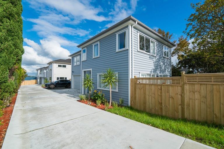 Photo of property in 24a Bradbury Road, Botany Downs, Auckland, 2010