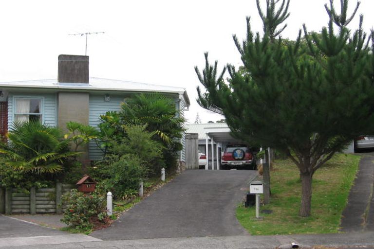 Photo of property in 1/11 Heather Place, Sunnynook, Auckland, 0620