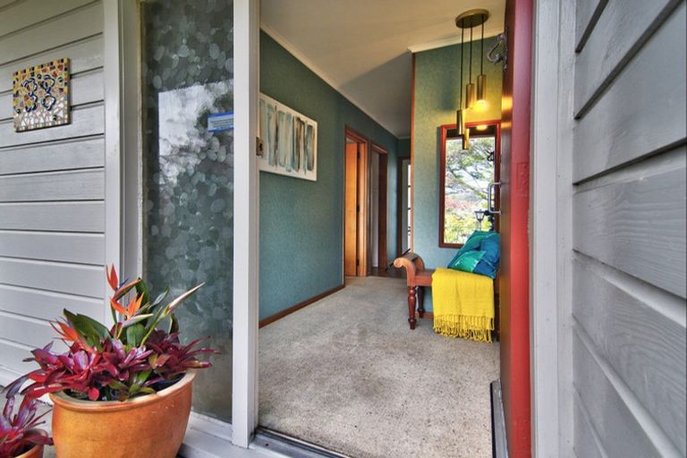 Photo of property in 38 Konini Road, Titirangi, Auckland, 0604