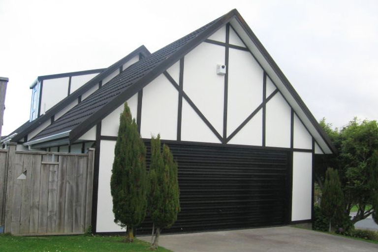 Photo of property in 48 Dominica Crescent, Grenada Village, Wellington, 6037