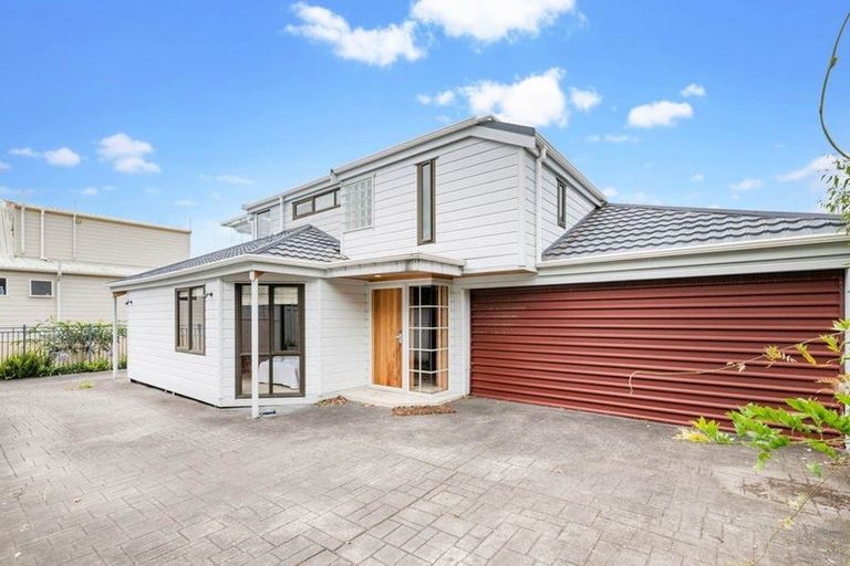Photo of property in 2/160 Bucklands Beach Road, Bucklands Beach, Auckland, 2012