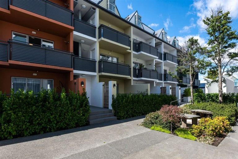 Photo of property in Amuri Park Apartments, 31/280 Bealey Avenue, Christchurch Central, Christchurch, 8013