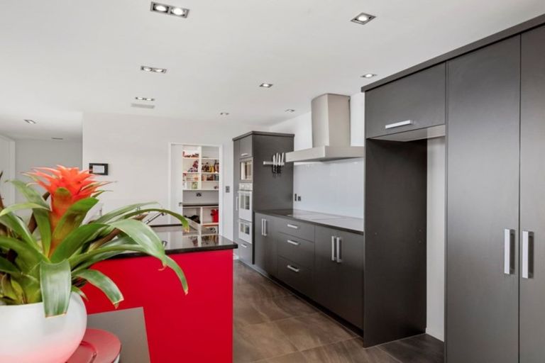 Photo of property in 115 Oriental Parade, Papamoa Beach, Papamoa, 3118