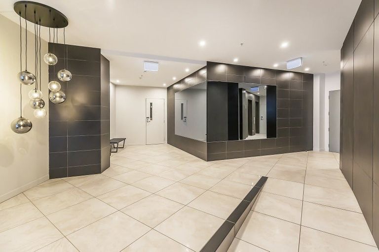 Photo of property in Pinnacle Apartments, E406/160 Victoria Street, Te Aro, Wellington, 6011