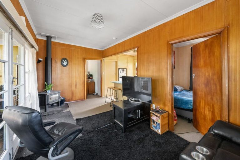 Photo of property in 24 Dunstan Street, Clyde, 9330